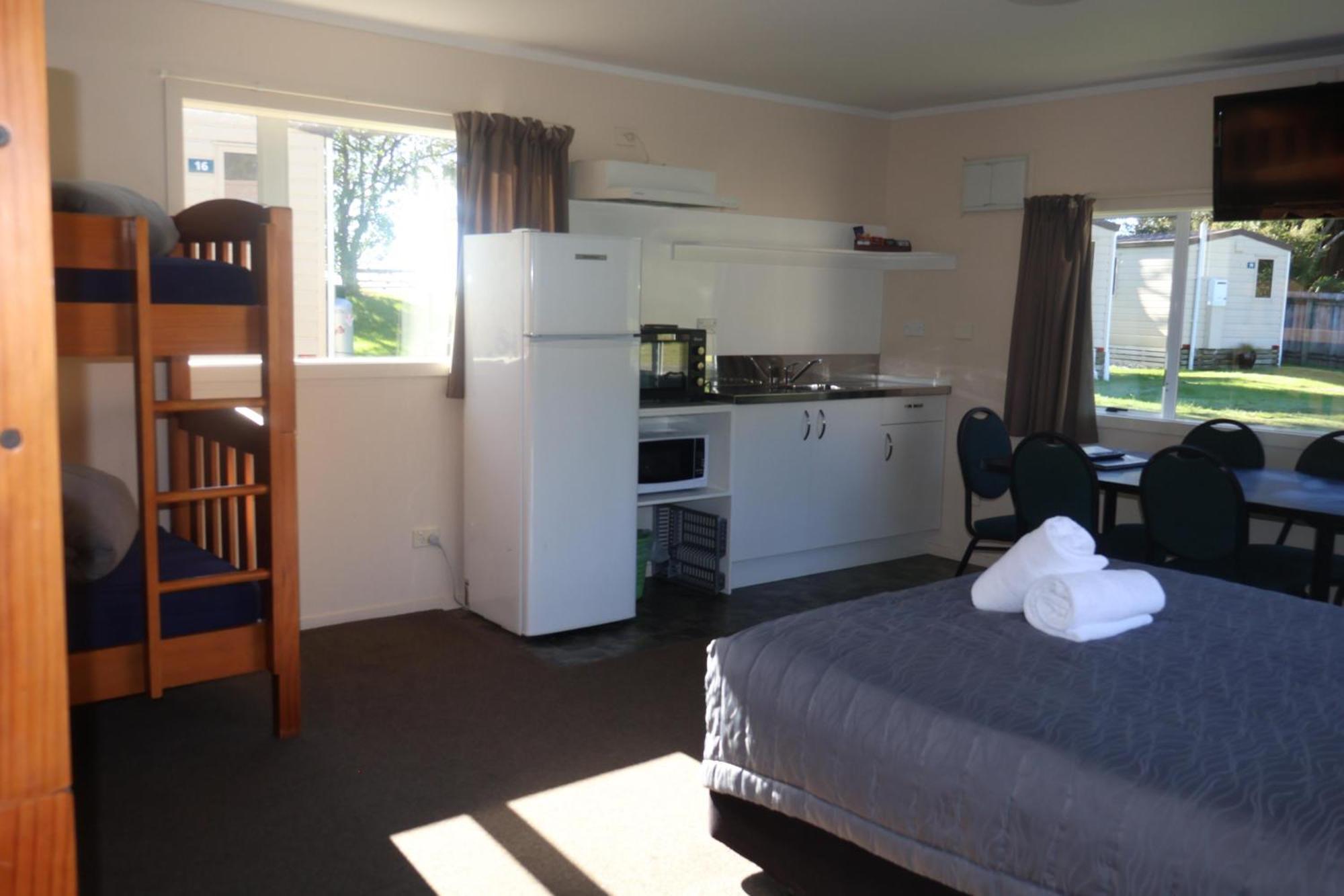 Pohara Beach Top 10 Holiday Park Екстер'єр фото